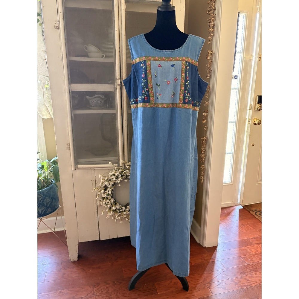 Vtg 90s XL Denim Maxi Jean Dress Embroidered Grannycore Teacher Floral Jumper
